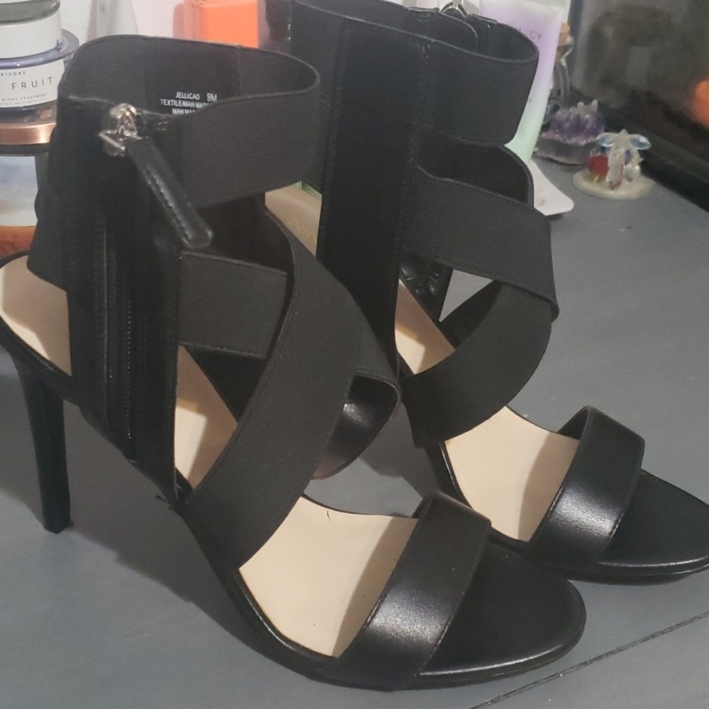 Nine West black heels 9M